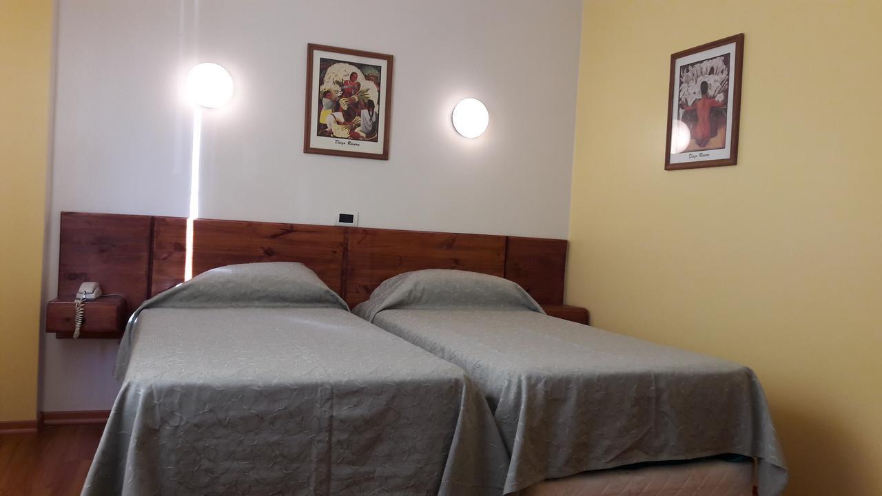 ויז'ה מרסדס Centro Hotel מראה חיצוני תמונה